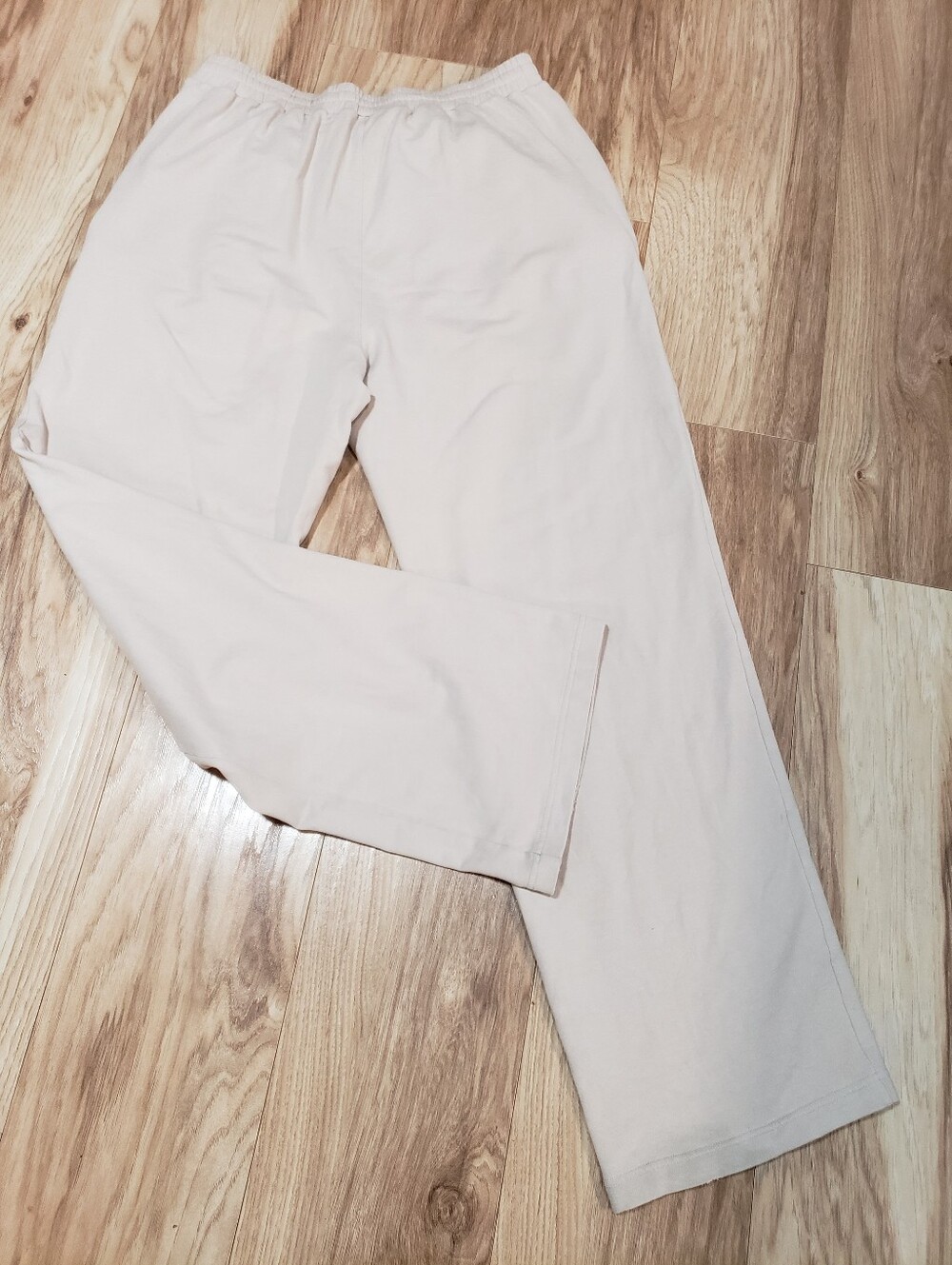 alo Yoga Double Take Straight Pant Mens Large Beige Relaxed Oat Milk Color - Picture 3 of 7